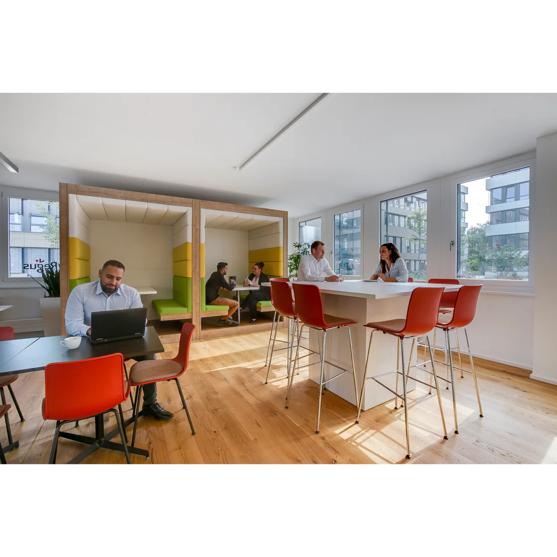 As companies compete for tech talent, hybrid working offerings outpace pay as the top priority